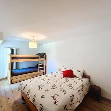 דירה Reseda *